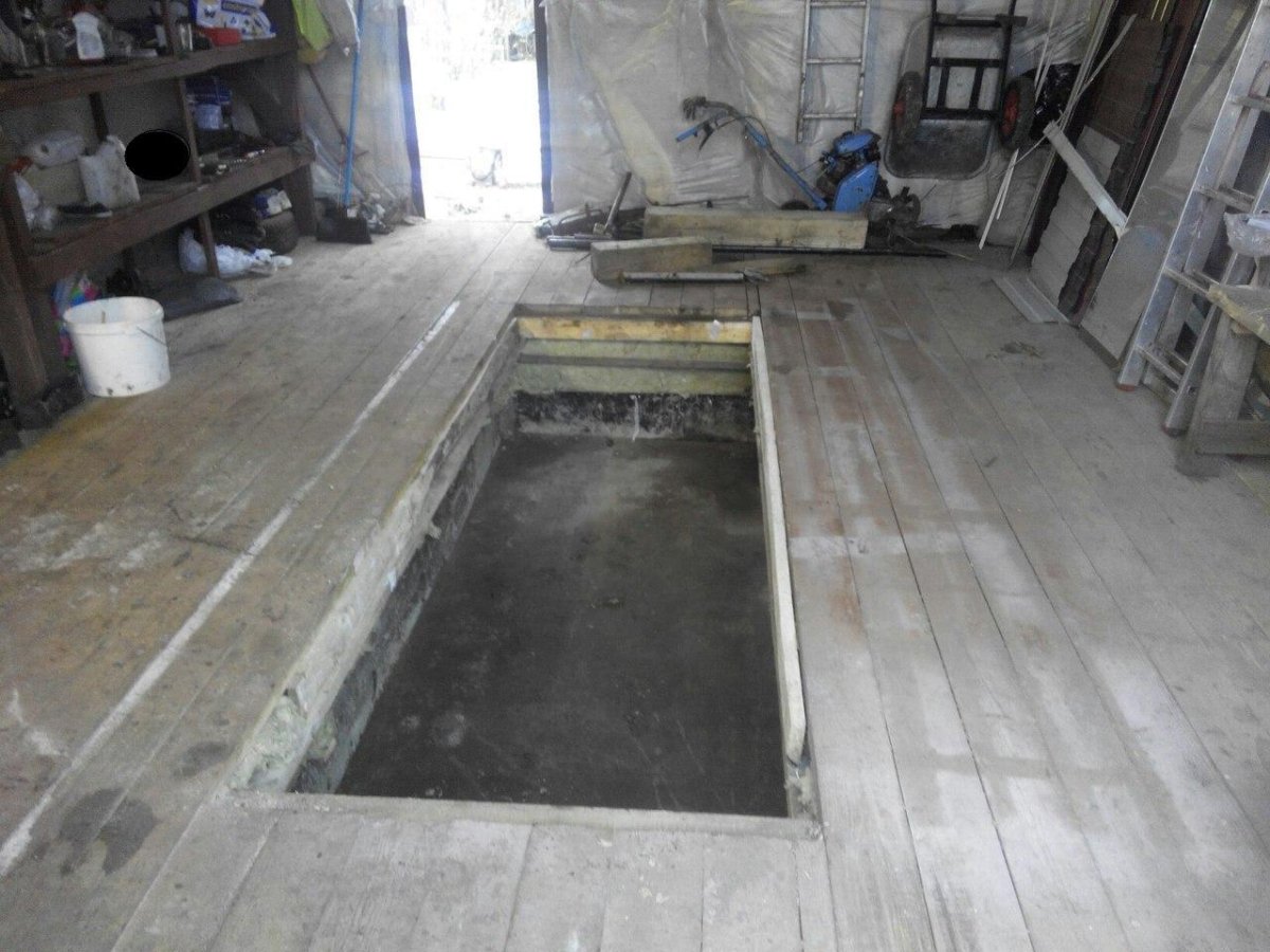 Яма в гараже