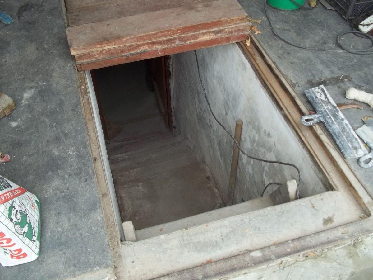 Смотровая яма с погребом