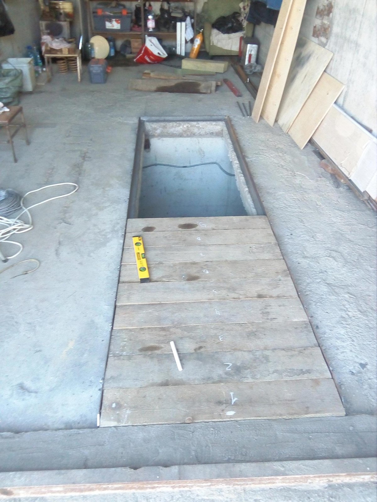 Крышка смотровой ямы