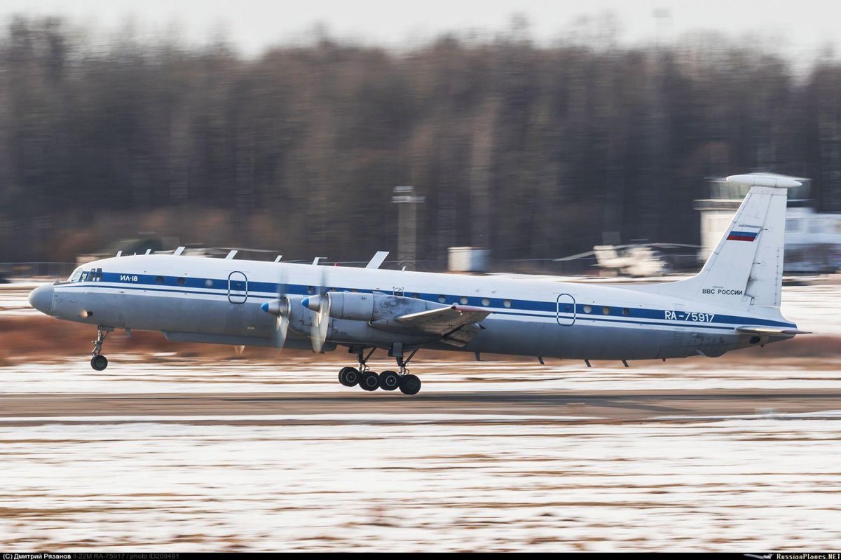75917 Ил-22