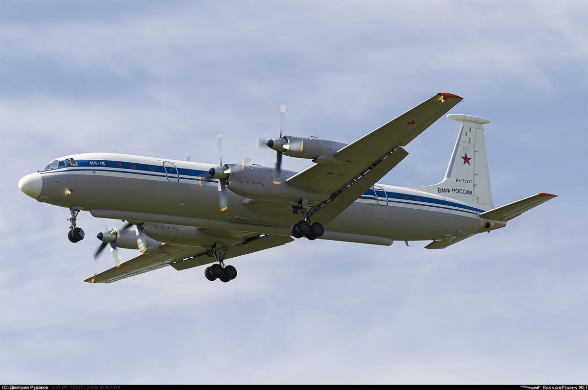 Ил-22 самолёт ретранслятор