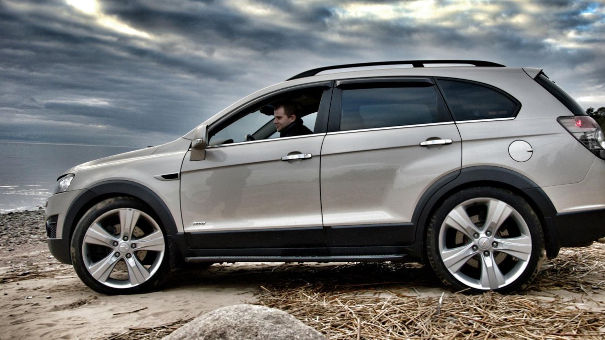 Chevrolet Captiva r20