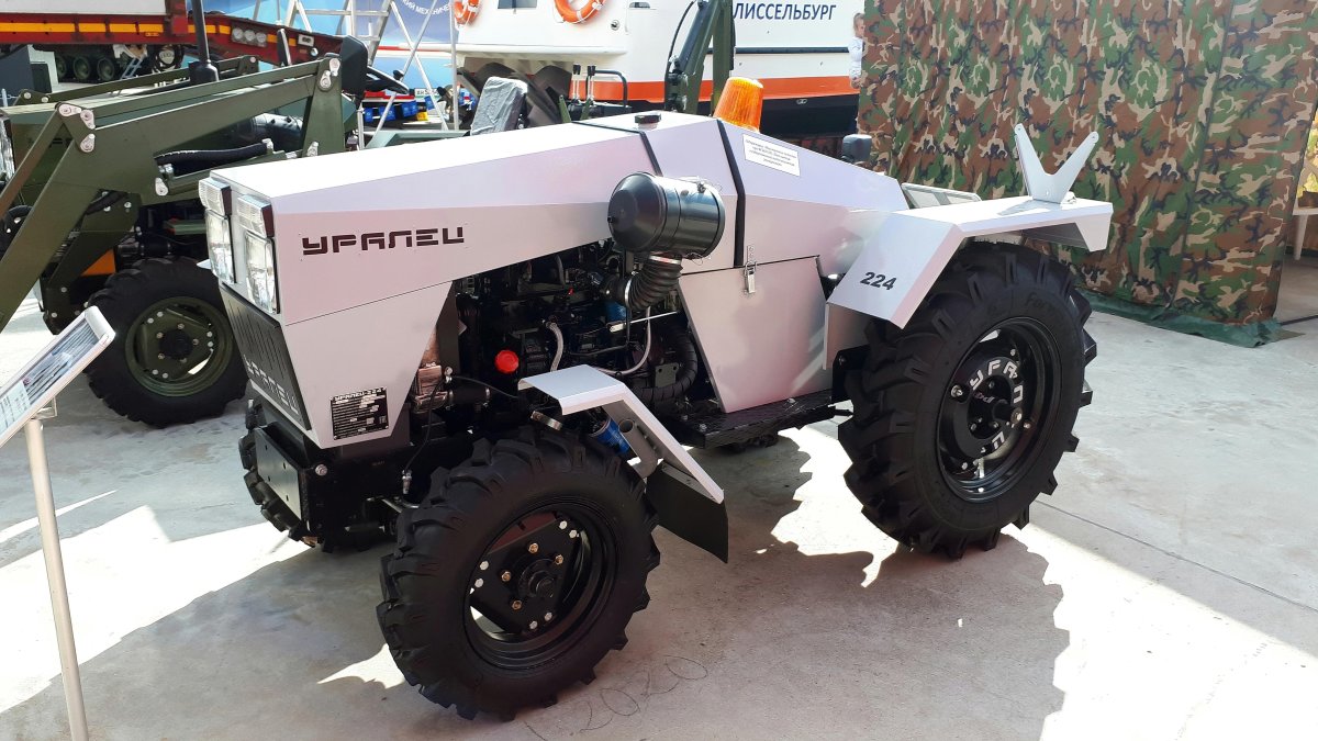 Минитрактор Уралец 224
