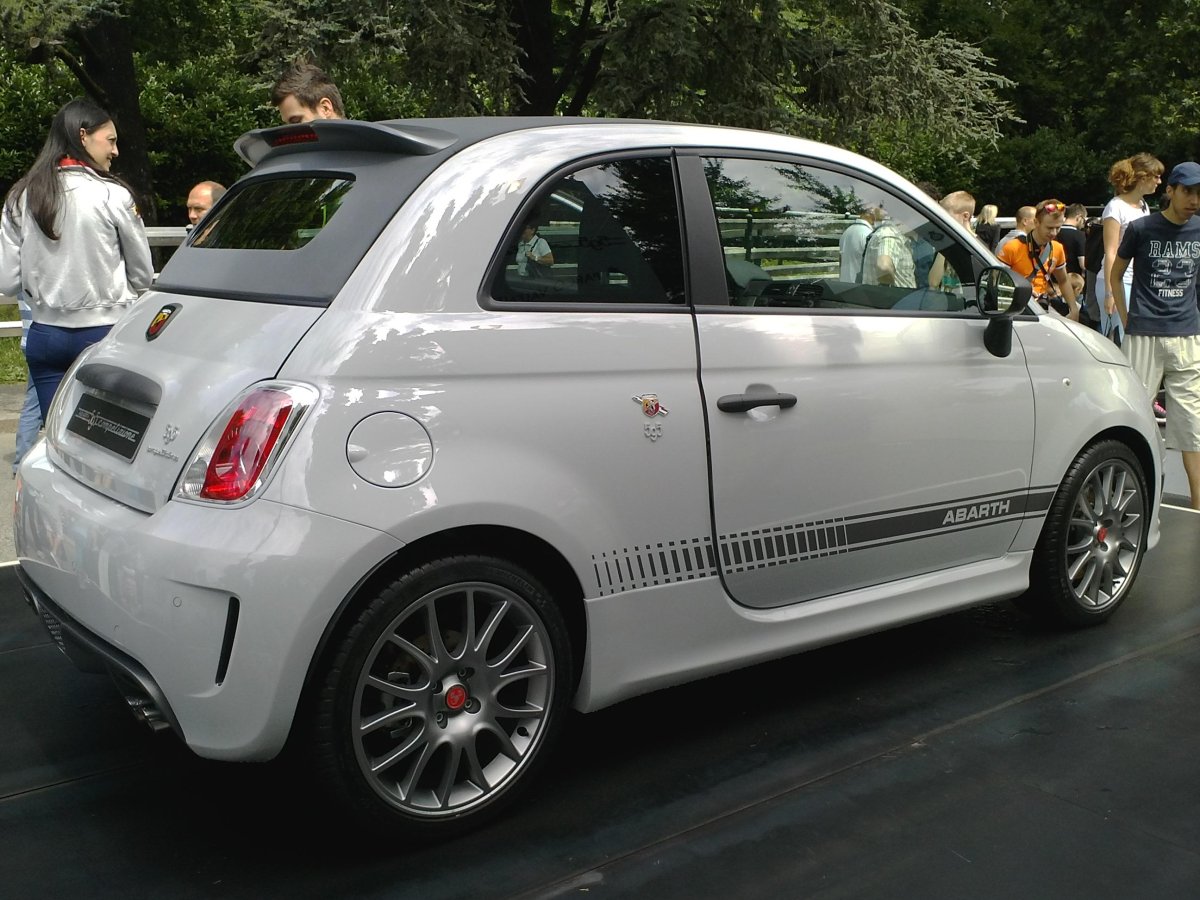 Abarth 500c Yamaha 595