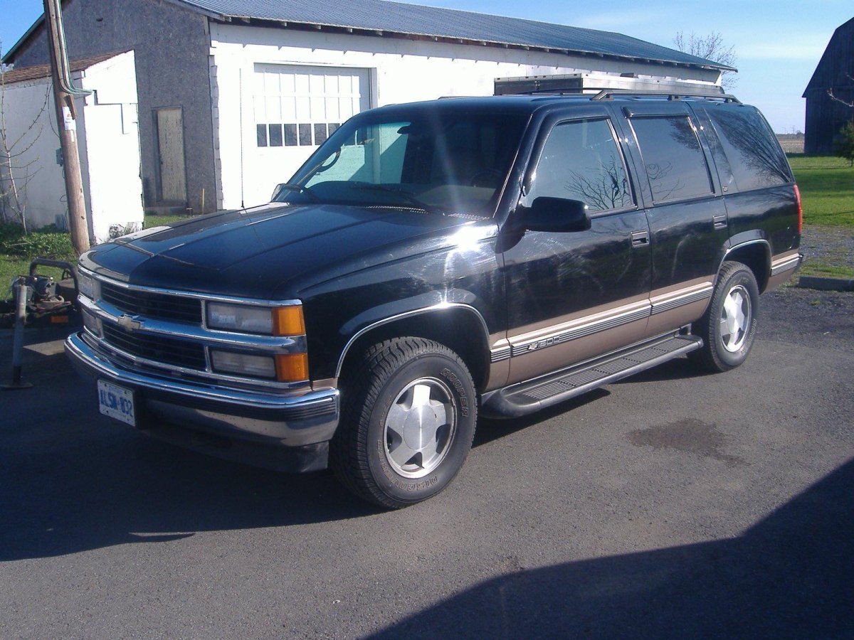 Chevrolet Tahoe 1