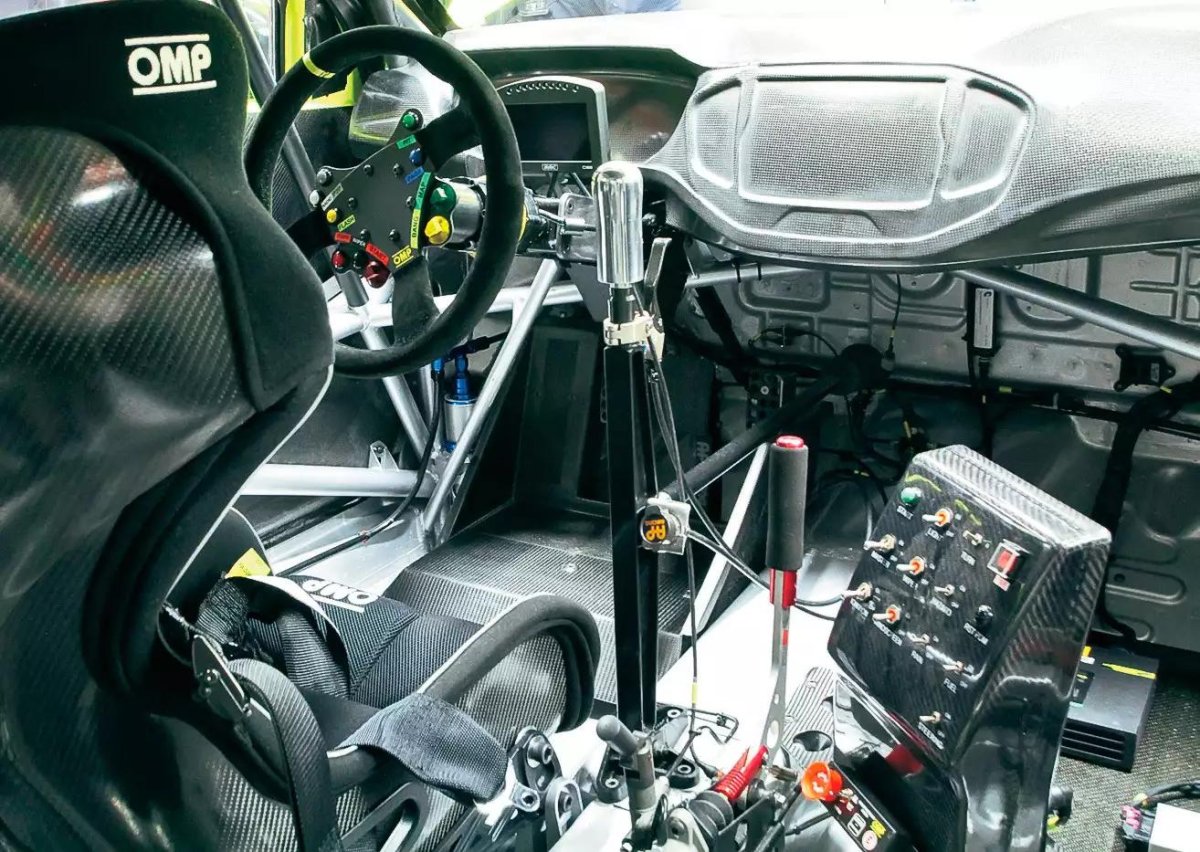 Веста WTCC салон