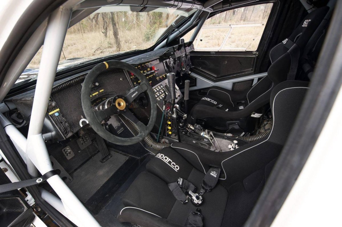 Субару раллийный салон