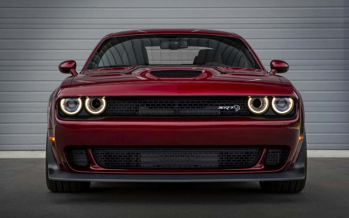 Dodge Challenger srt Hellcat