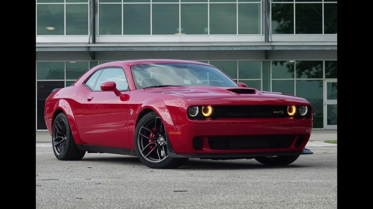 Додж Челленджер хел кет