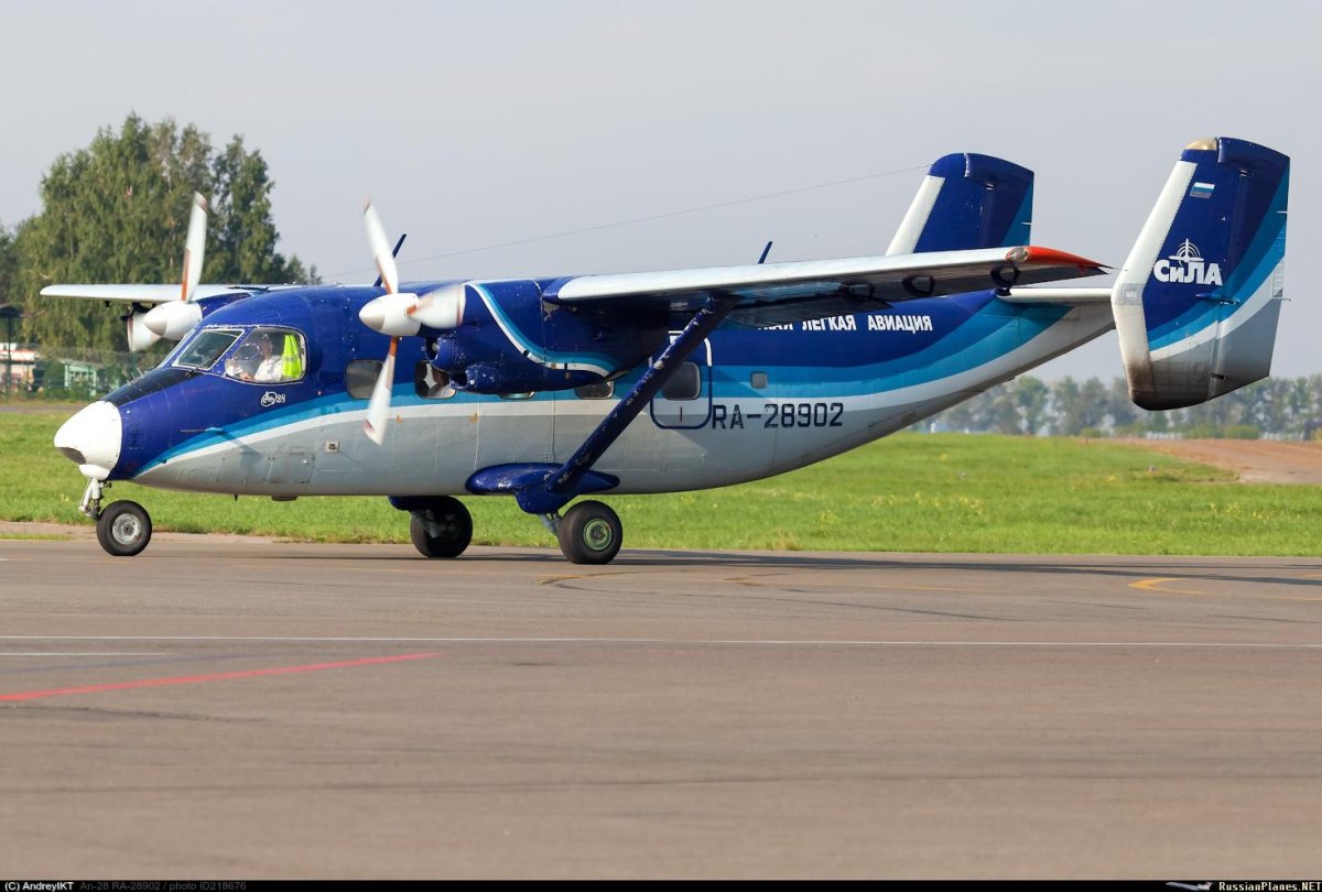 Самолет Пчелка АН 28