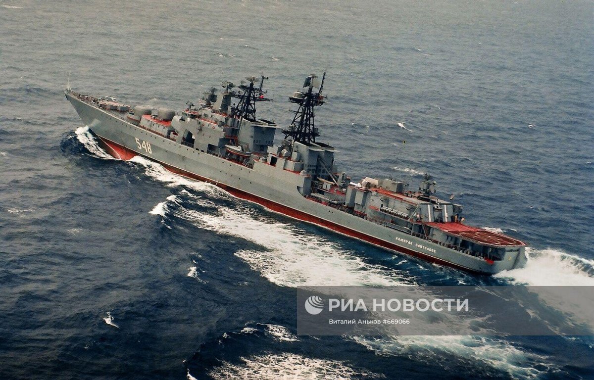 Эсминец Адмирал Пантелеев