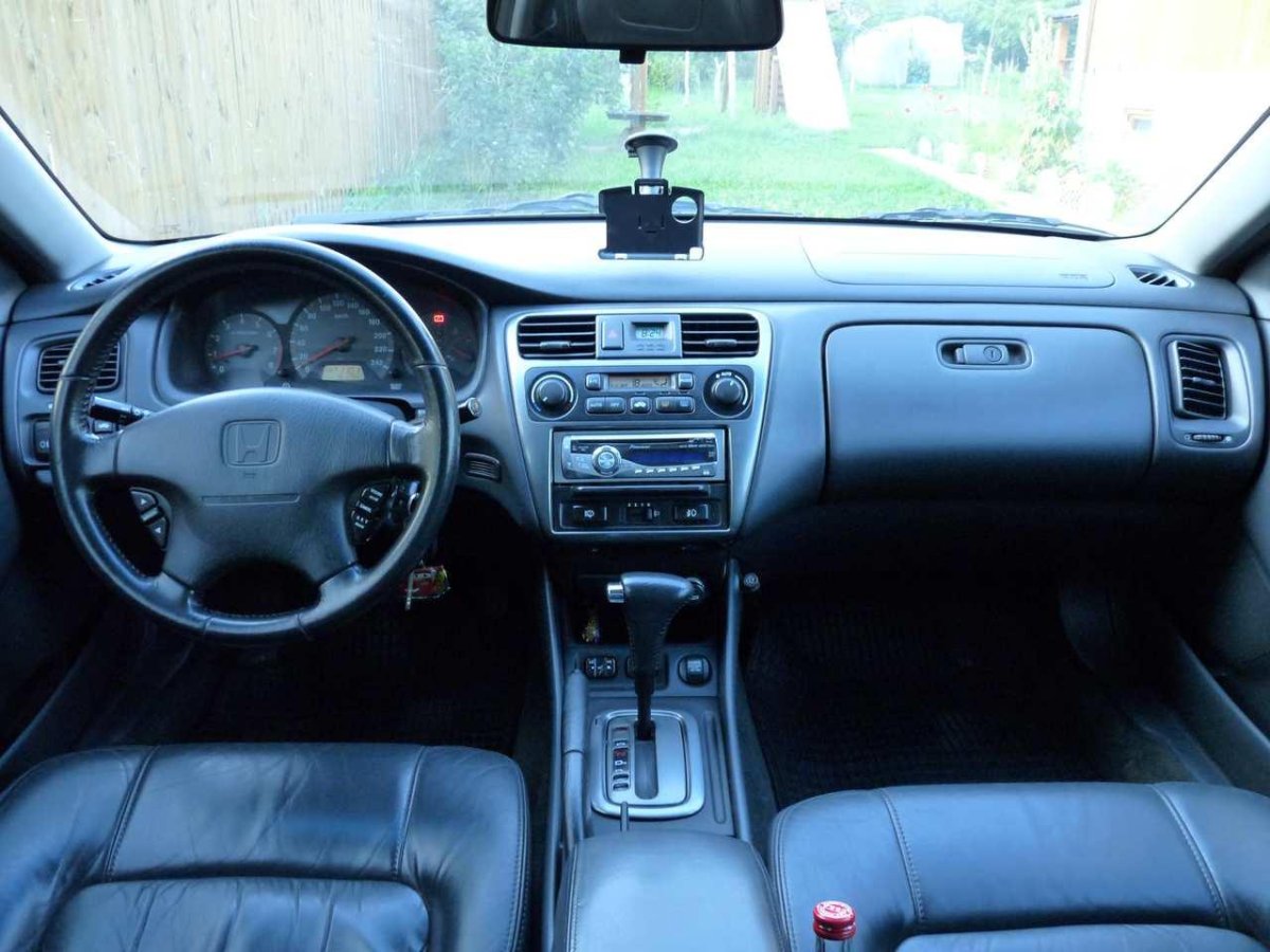 Honda Accord 6 салон