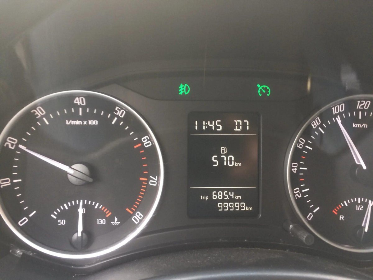 Приборная панель Skoda Octavia a5