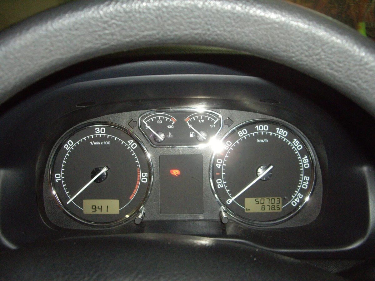 Шкода Октавия 2007 приборная панель