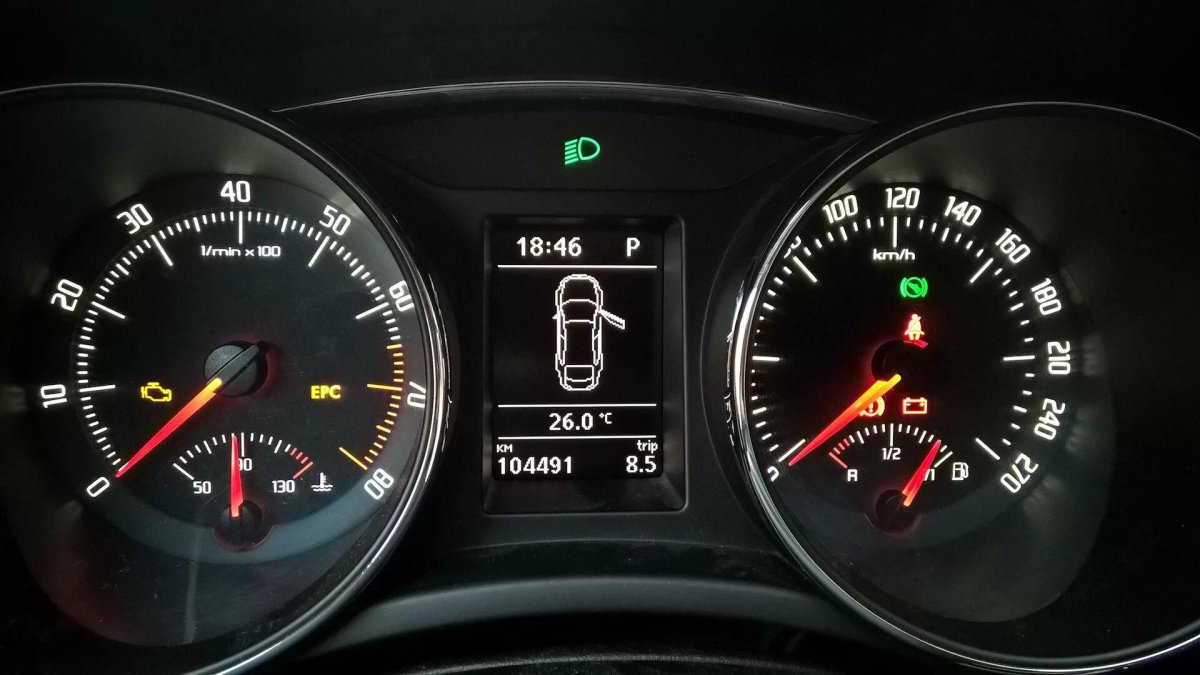 Панель приборов Шкода Йети 1.2