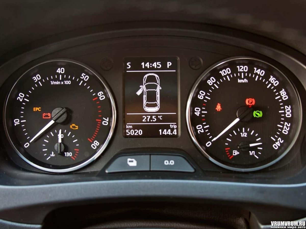 Комбинация приборов Шкода Рапид 2014 года
