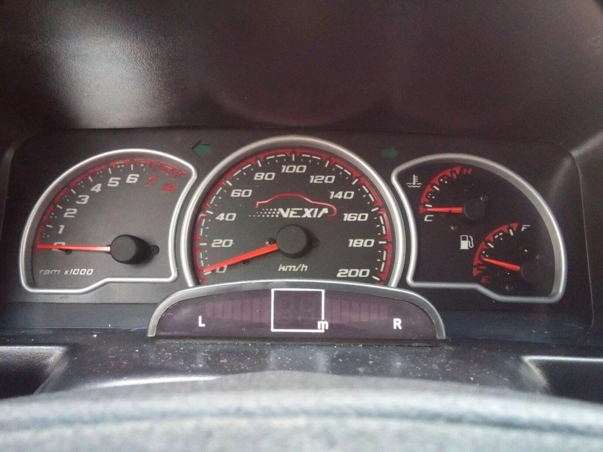 Приборная панель Дэу Нексия н150