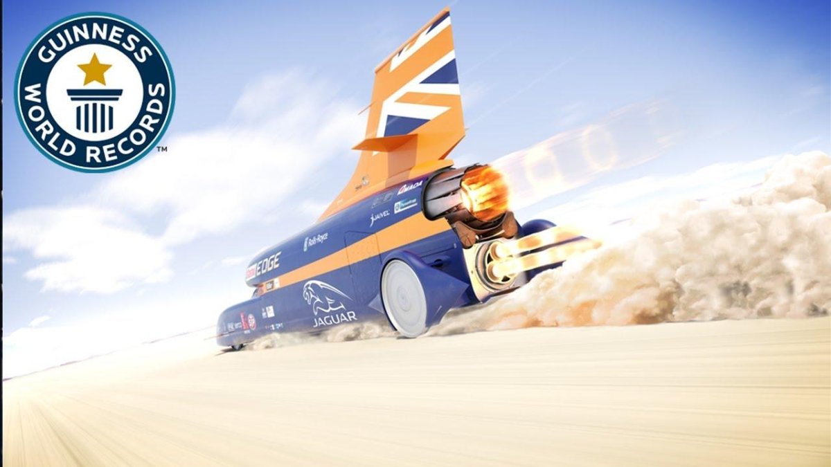 Машина Bloodhound SSC