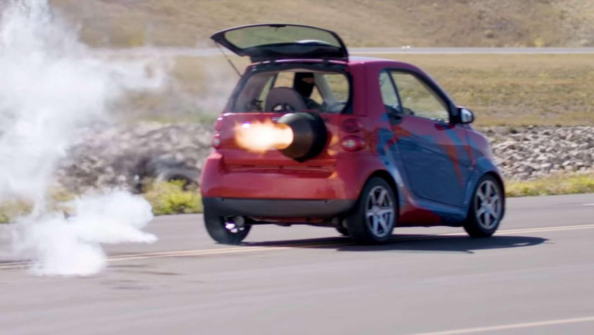 Smart машина в воздухе