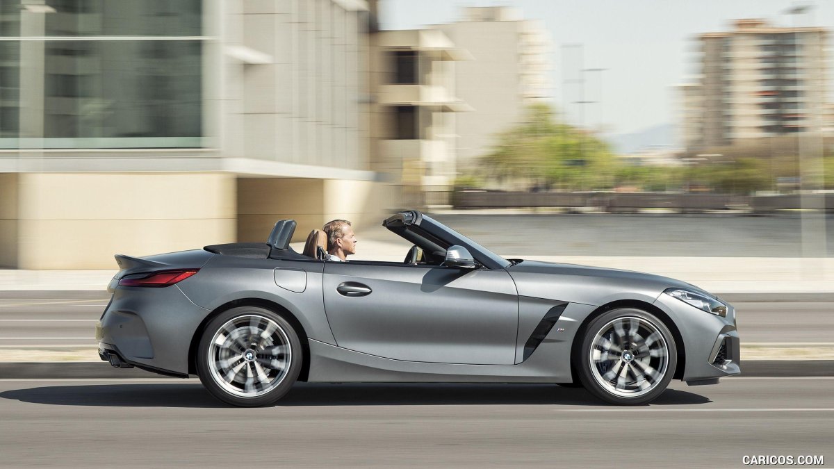 БМВ Зет 4 2022