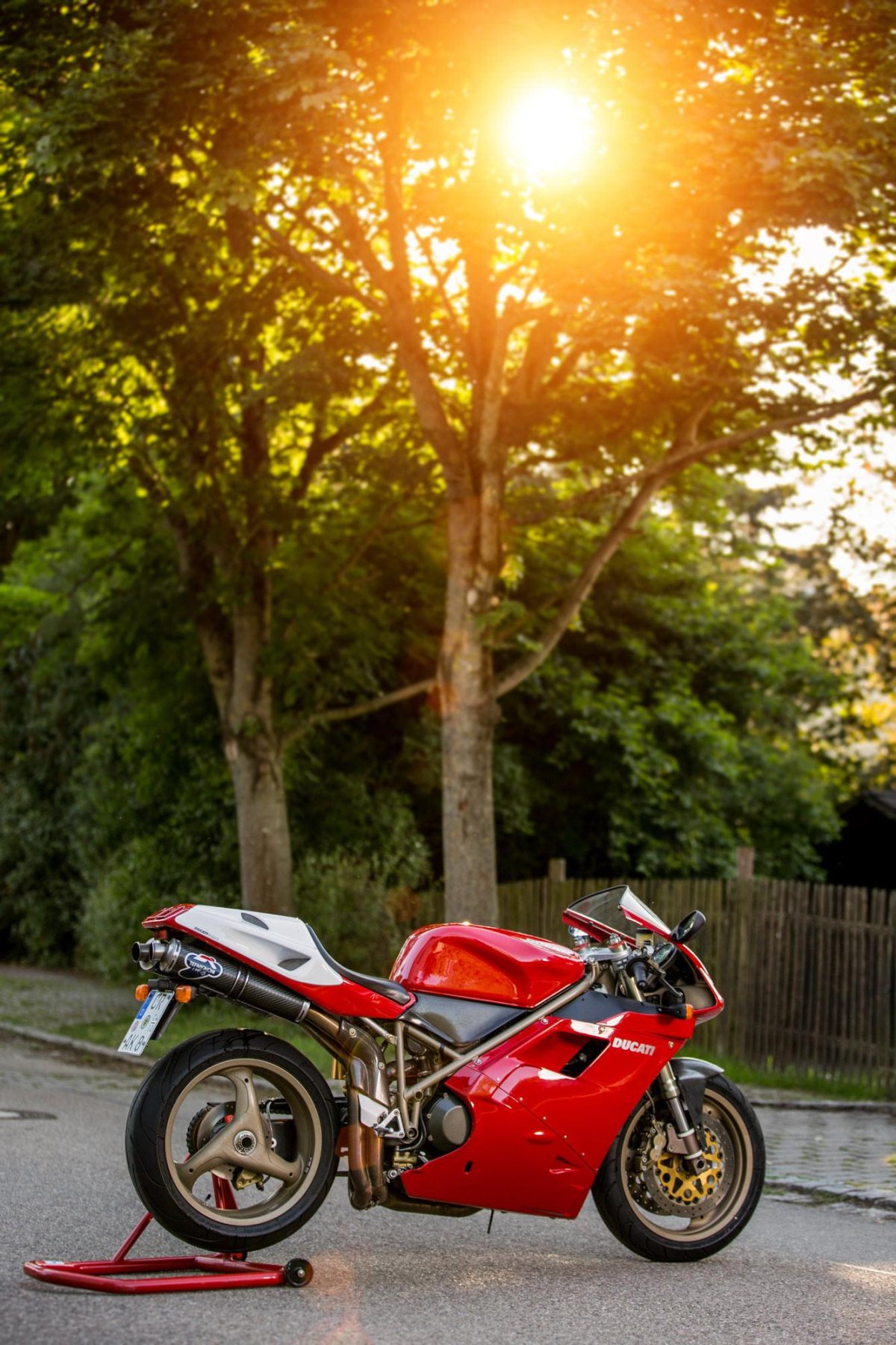 Ducati 916