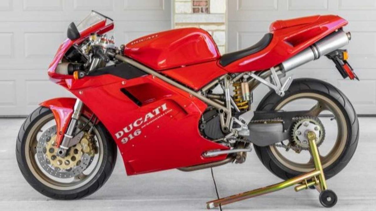 Ducati 919