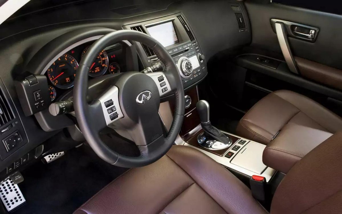 Infiniti fx35 салон
