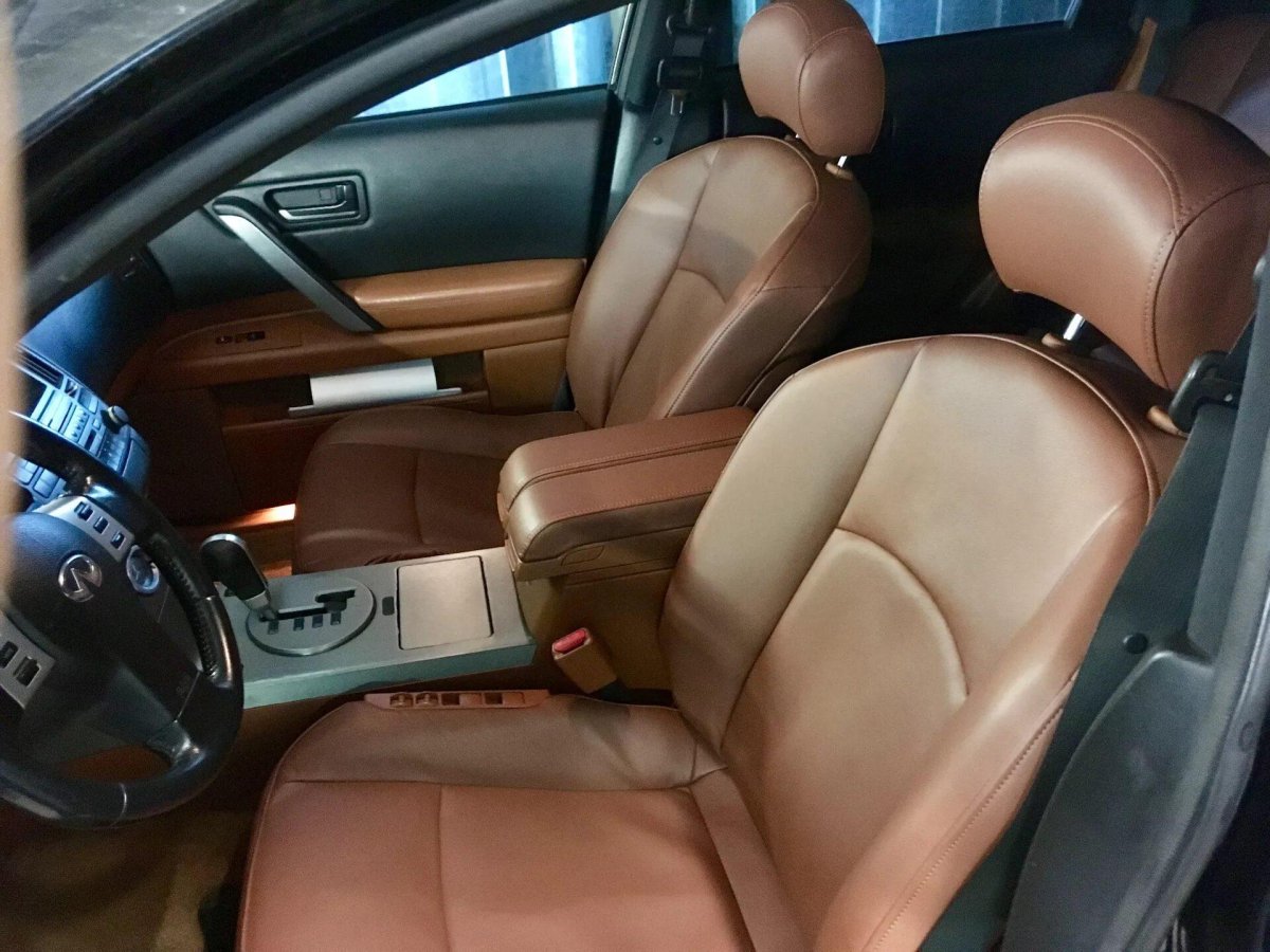 Инфинити fx35 салон