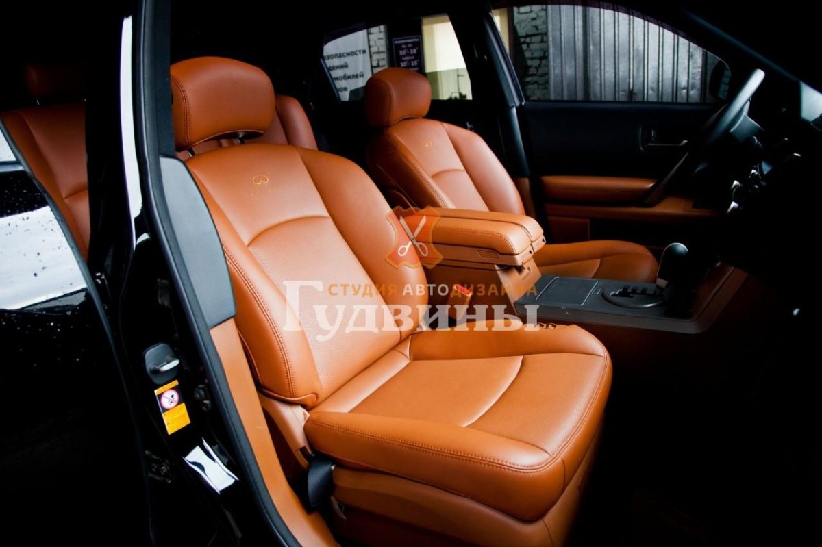 Инфинити fx35 салон