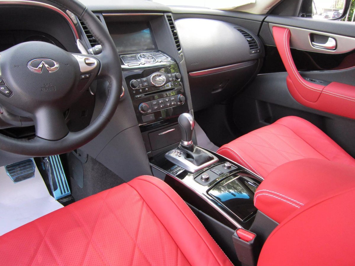 Инфинити fx37 салон