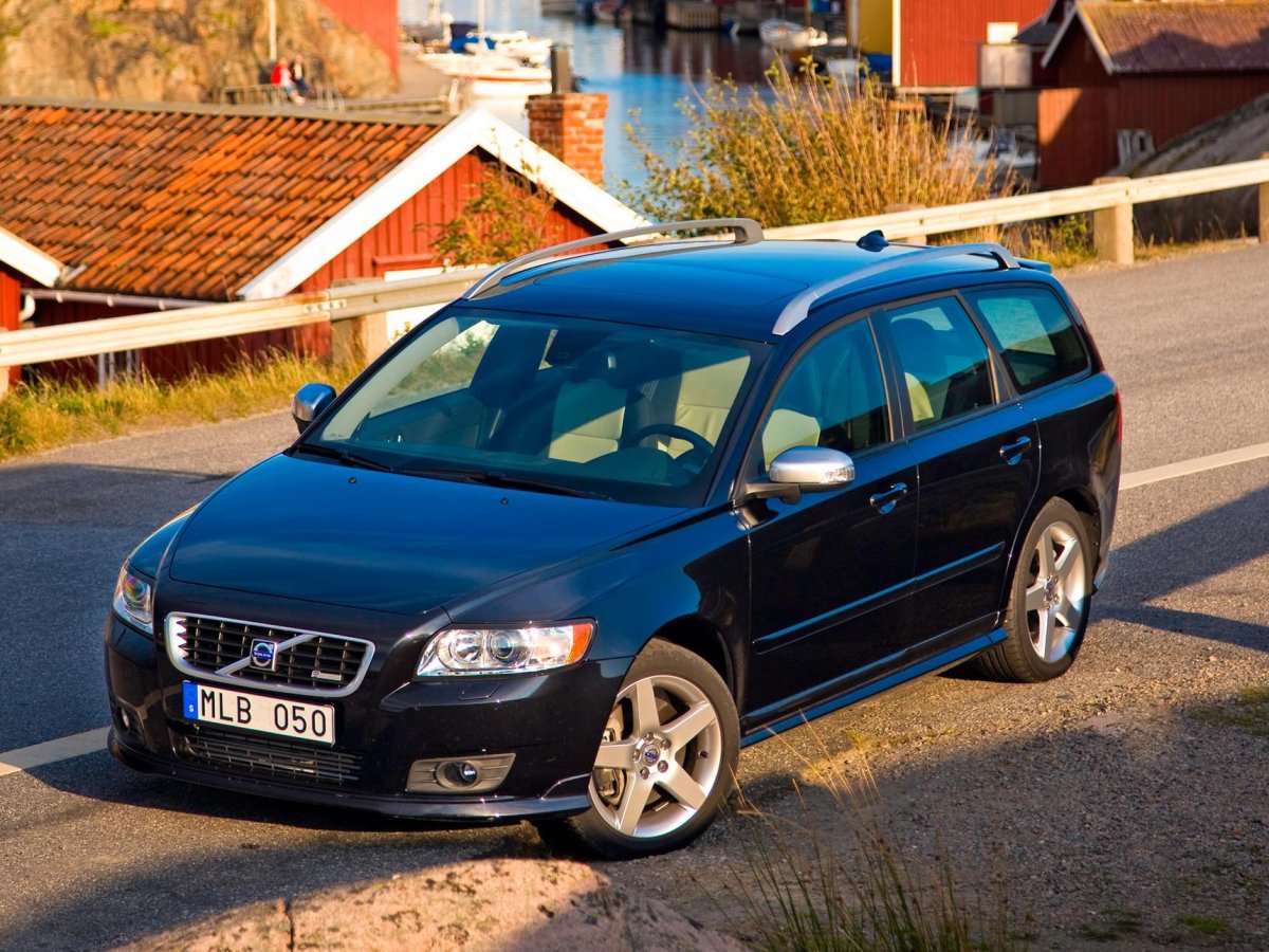 Volvo v50 универсал