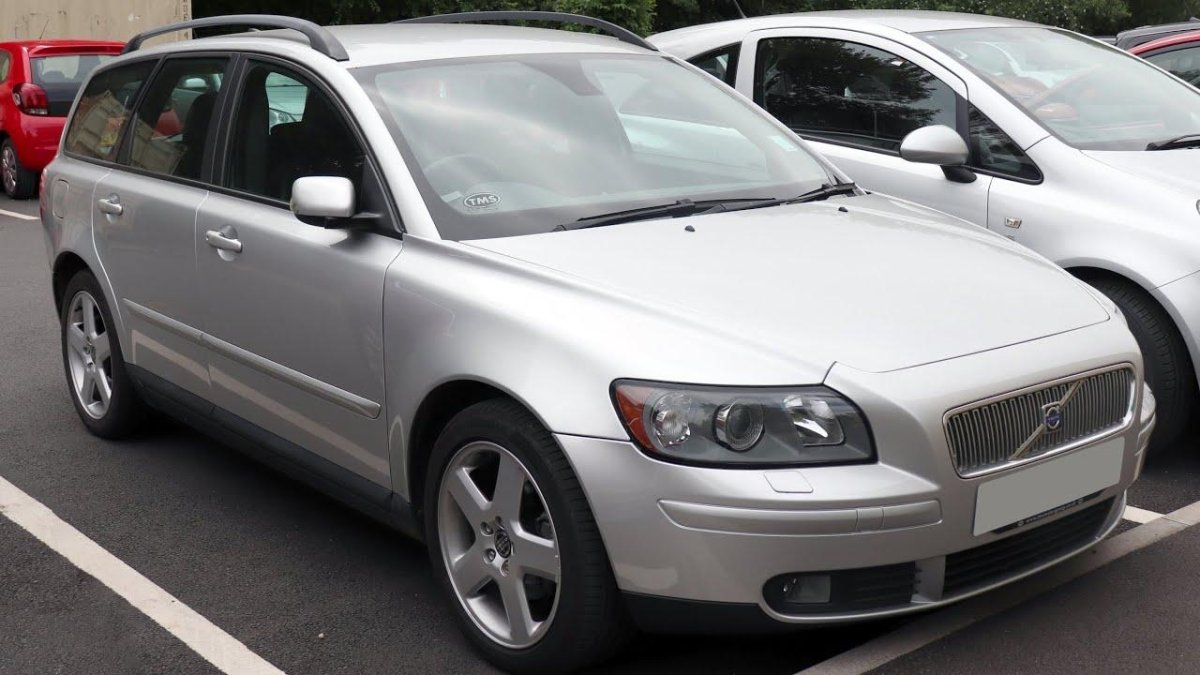 Вольво v50 универсал