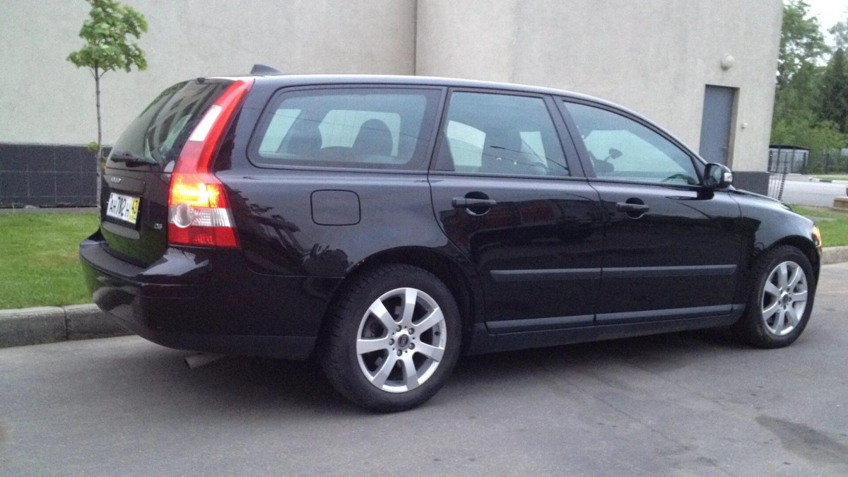 Volvo v50 2006