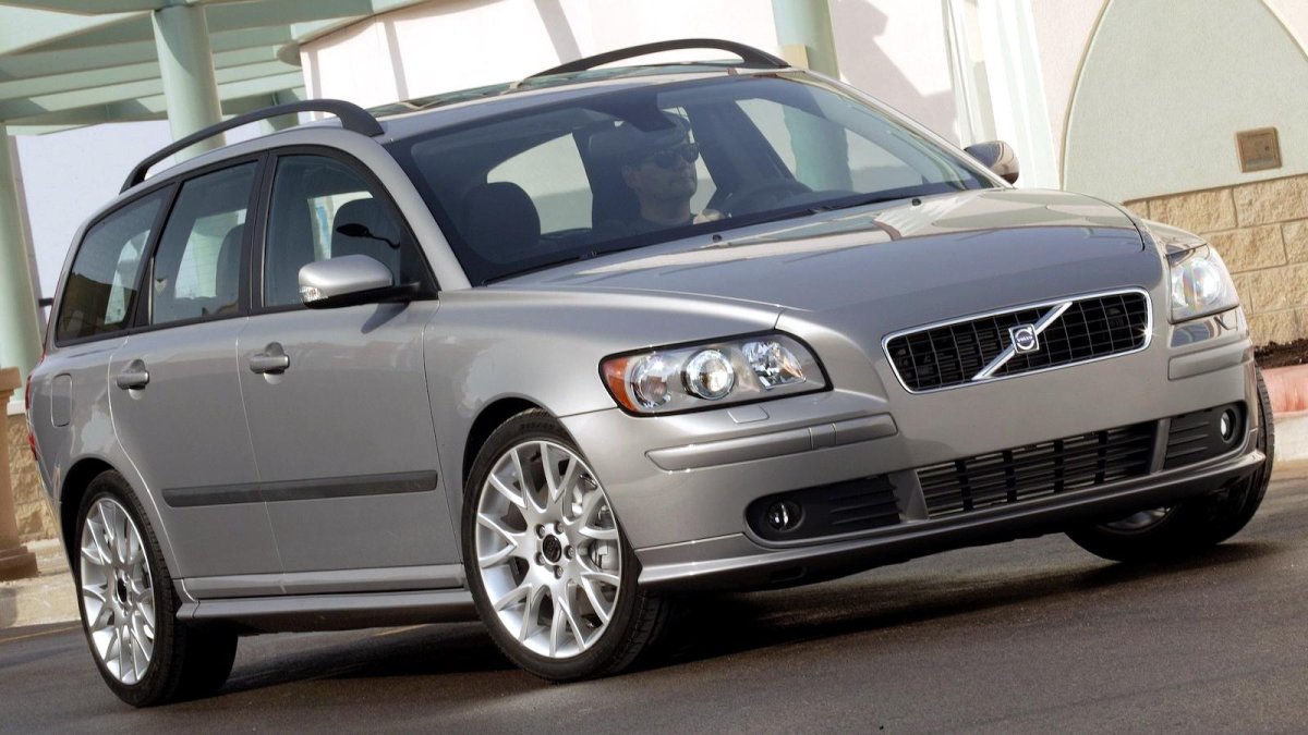 Volvo v50 2005