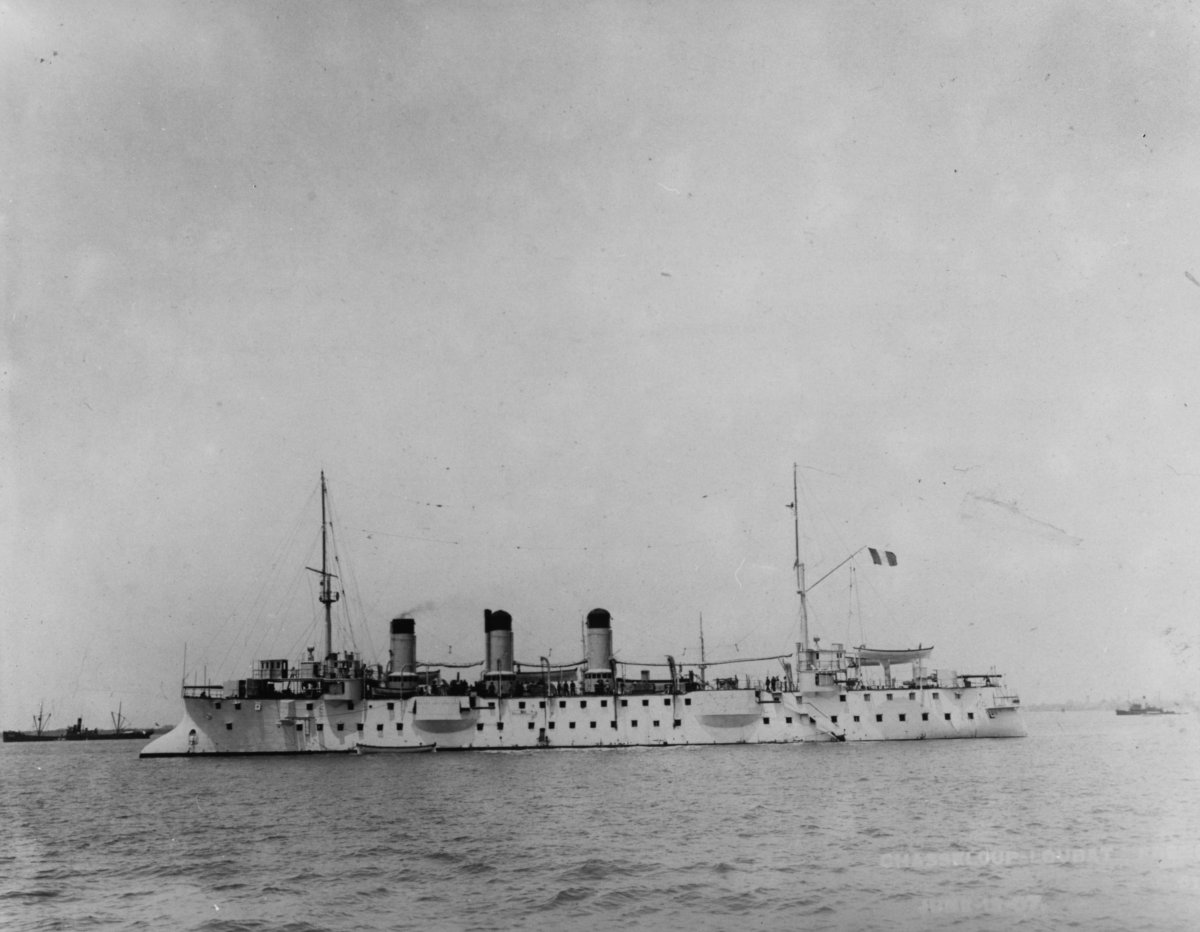 Французский бронепалубный крейсер