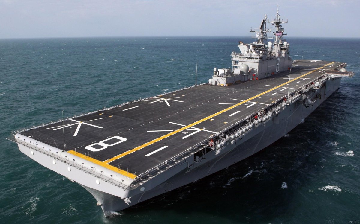 Вертолетоносец Уосп