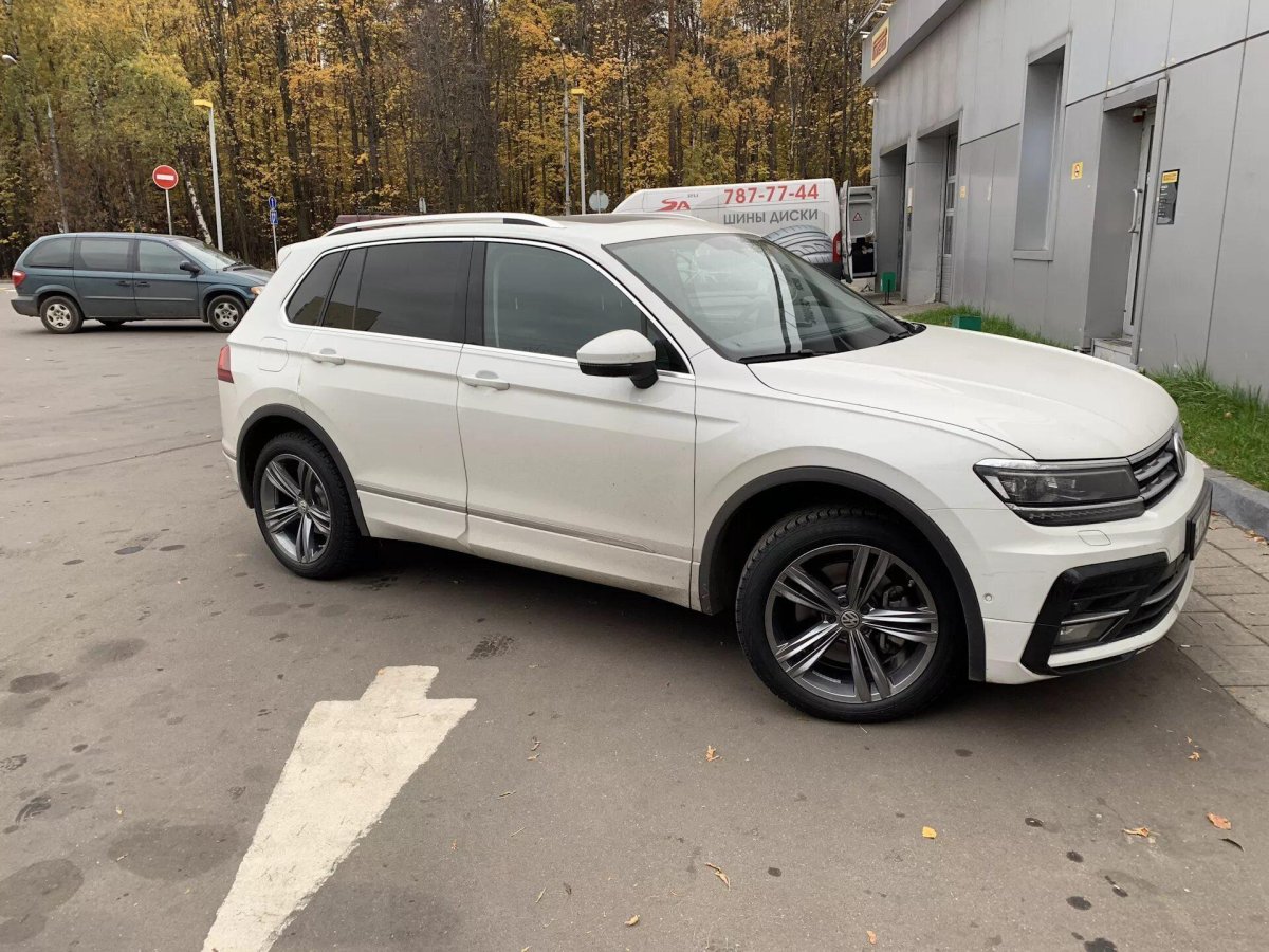 235/50 R19 Tiguan 2