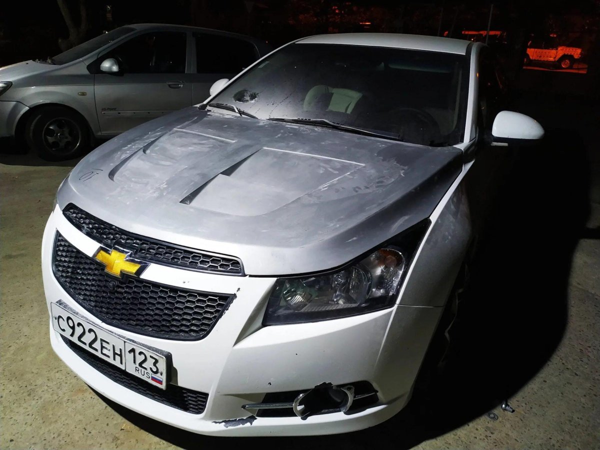 Капот с жабрами Шевроле Круз