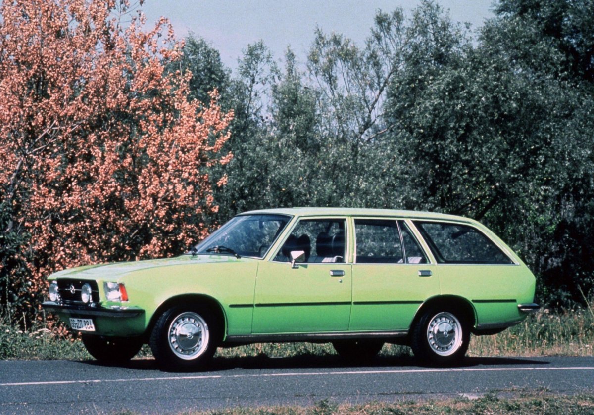 Opel Rekord, 1971
