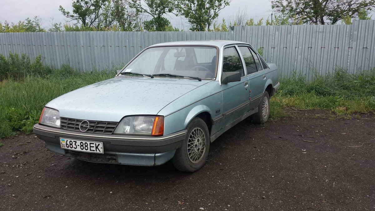 Опель рекорд 1.8 s