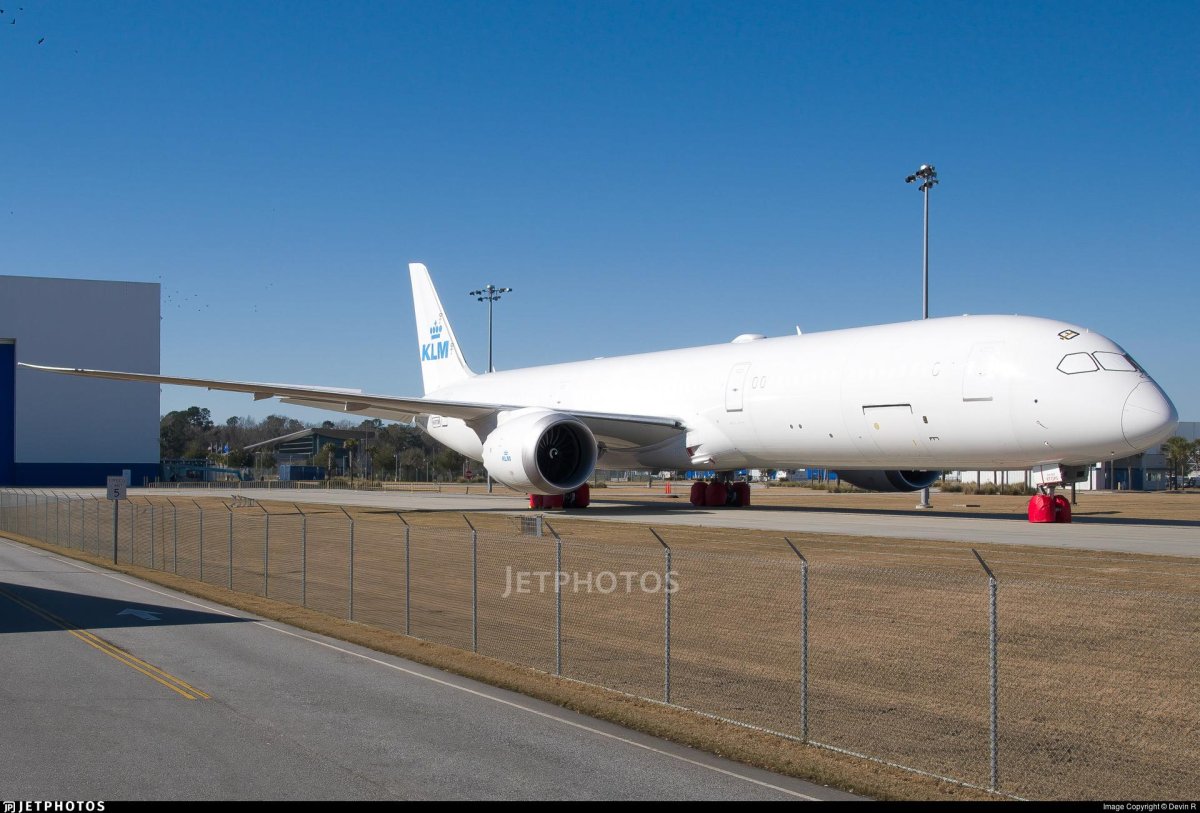 DXT 9672 самолет