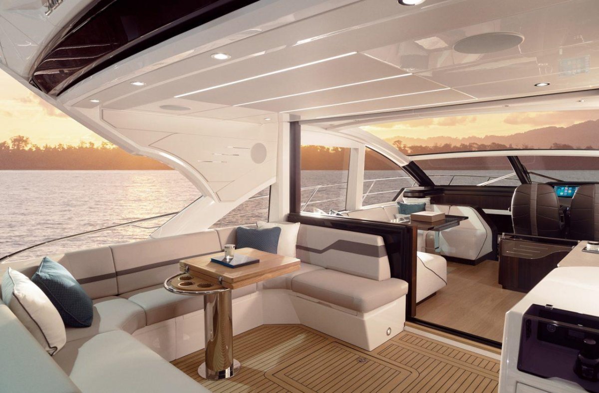 Яхта Sunseeker 155