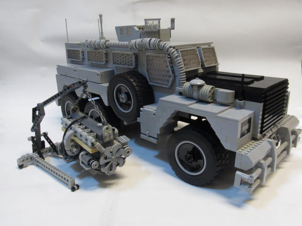 Dartz Kombat MRAP