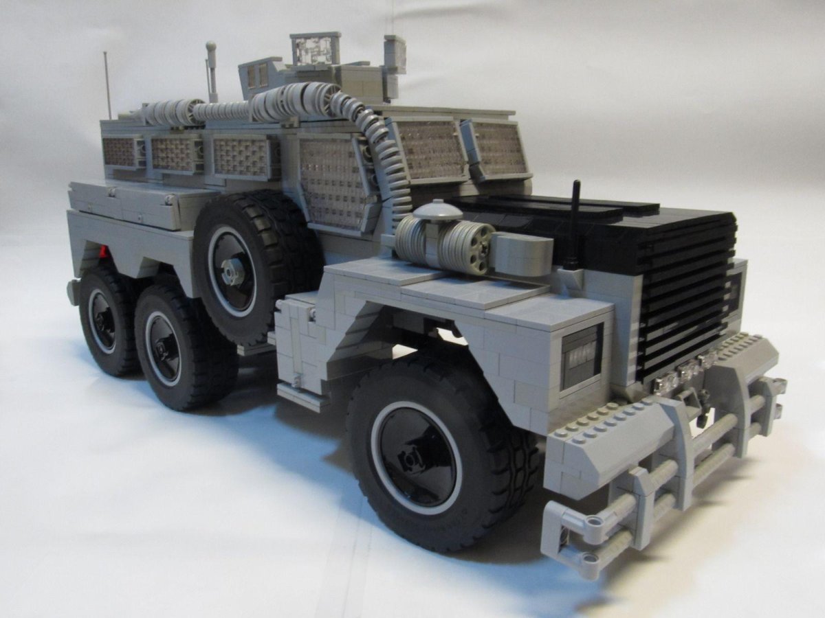 LEGO MRAP