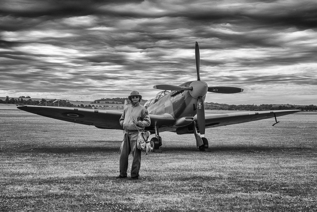 Спитфайр истребитель