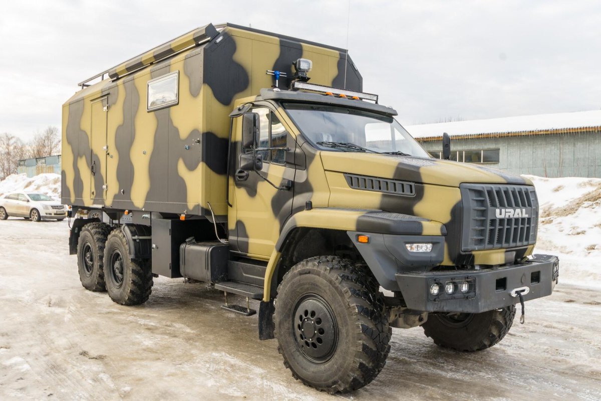 Урал Некст 6х6 автодом