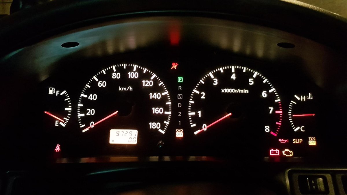 Приборная панель Ниссан Цефиро а33