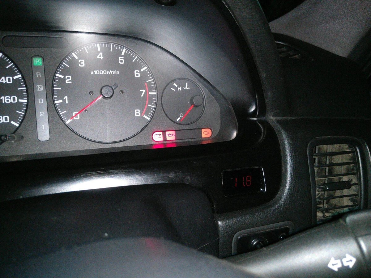 Приборная панель Nissan Cefiro a32