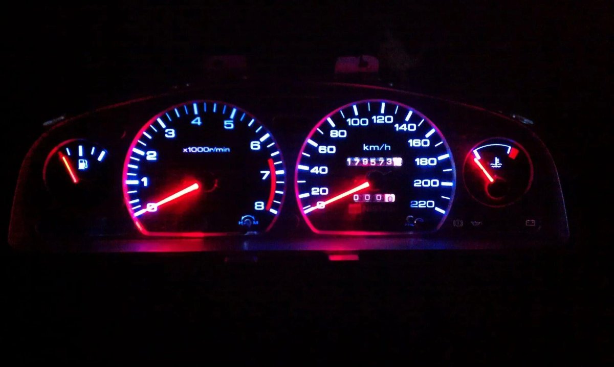 Пересвет приборки Ниссан Цефиро а 33