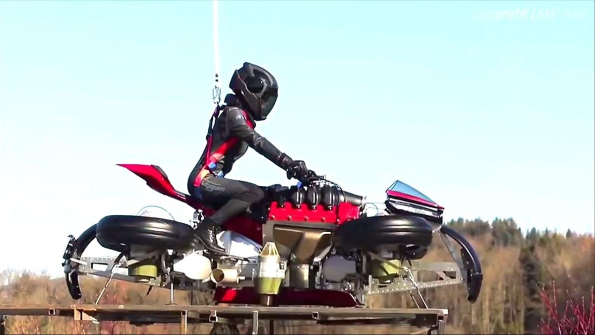 Летающий мотоцикл-трансформер Lazareth